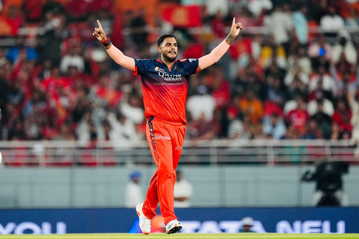 RCB फैंस को लगा 440 वोल्ट का झटका! रेप के आरोपों के बीच यश दयाल IPL 2026 से बाहर, क्या खत्म हुआ करियर?